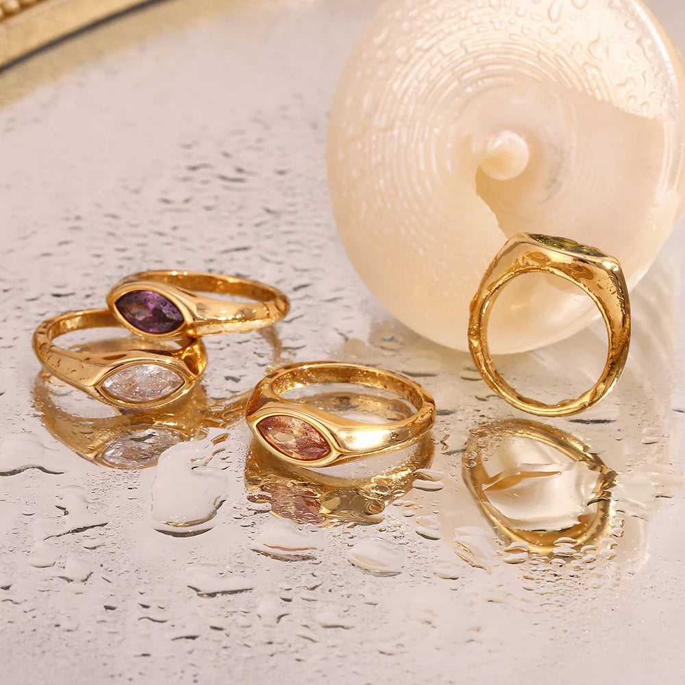 E.B.belle Horse Eye Zircon Seal Ring