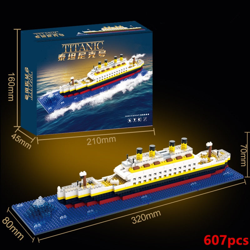 Titanic Creative Luxury Iceberg Cruise Ship Boat Wreck Set - BestShop