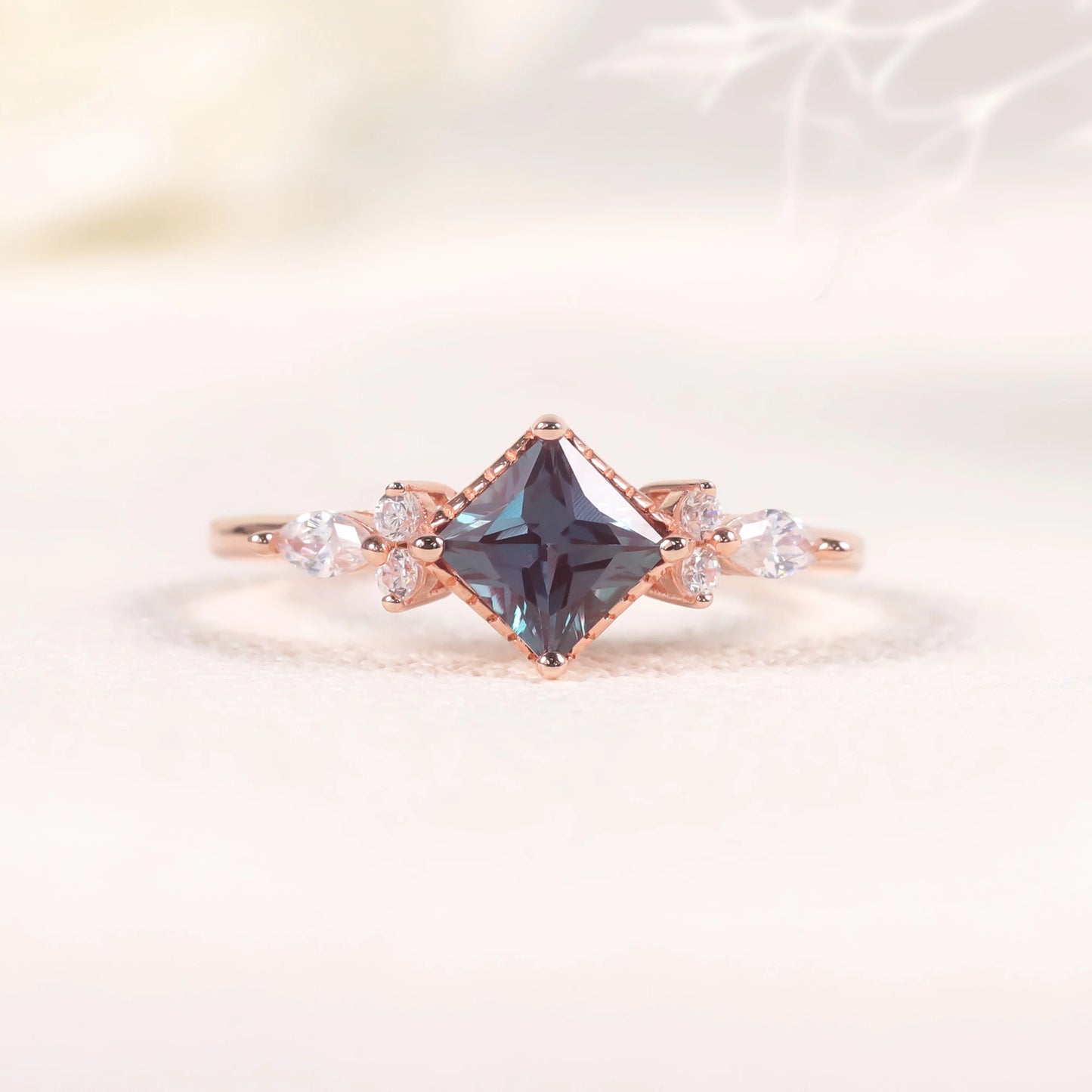 18K Gold Alexandrite Ring