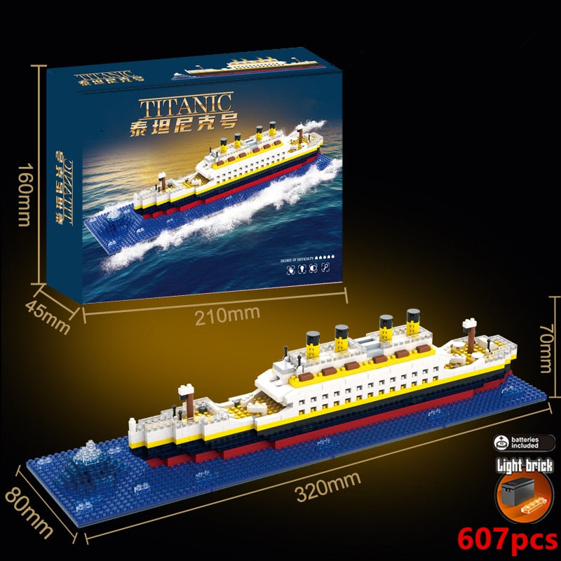 Titanic Creative Luxury Iceberg Cruise Ship Boat Wreck Set - BestShop