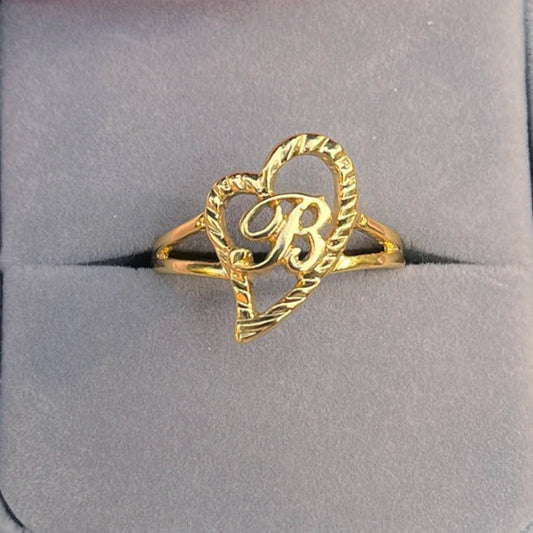 Anillo de corazón con letra AZ personalizado
