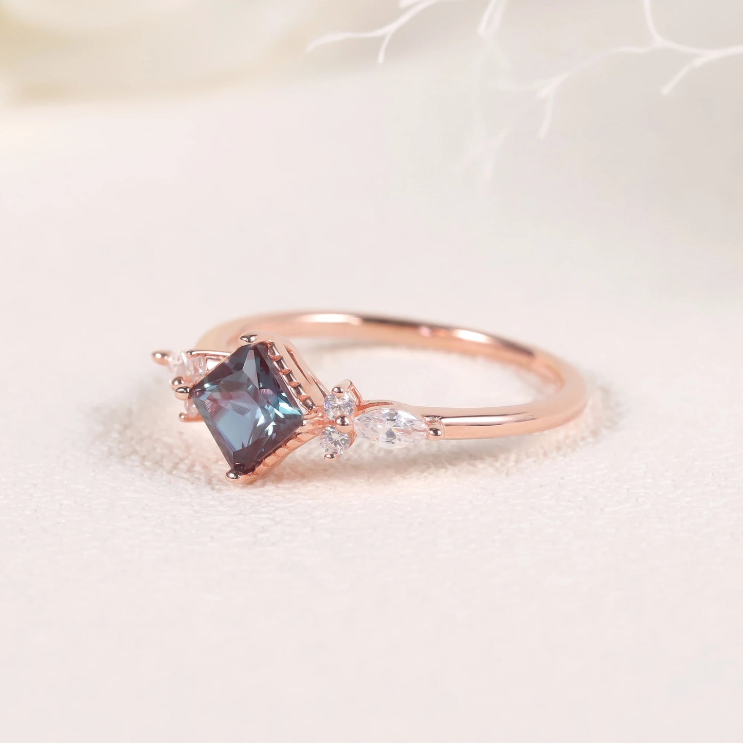 18K Gold Alexandrite Ring