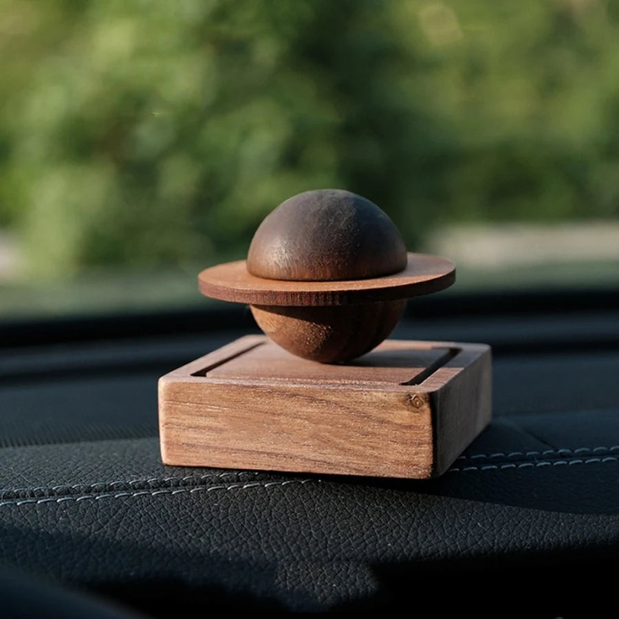 Jupiter-Shaped Wood Scent Diffuser