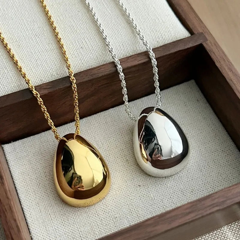 Bilandi Metal Teardrop Pendant Necklace