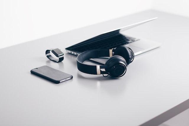 The Evolution of Wearable Devices: Current Trends and Future Directions - BestShop