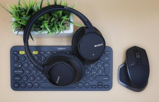 The Hottest Electronic Accessories of 2023: Keeping Up with the Digital Age - BestShop