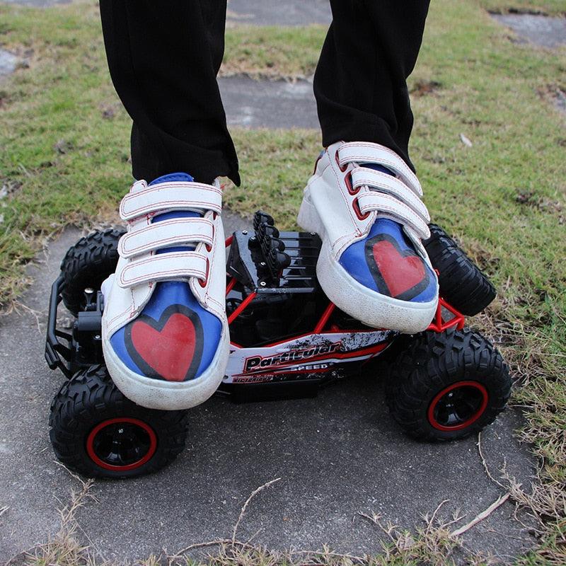 1:12 / 1:16 4WD Remote Control Car With Led Lights - BestShop