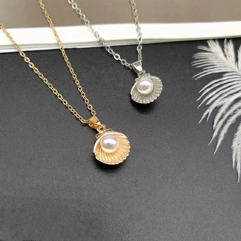 Trendy Shell Imitation Pearl Pendant Necklace