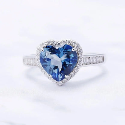 Bague en iolite en forme de cœur