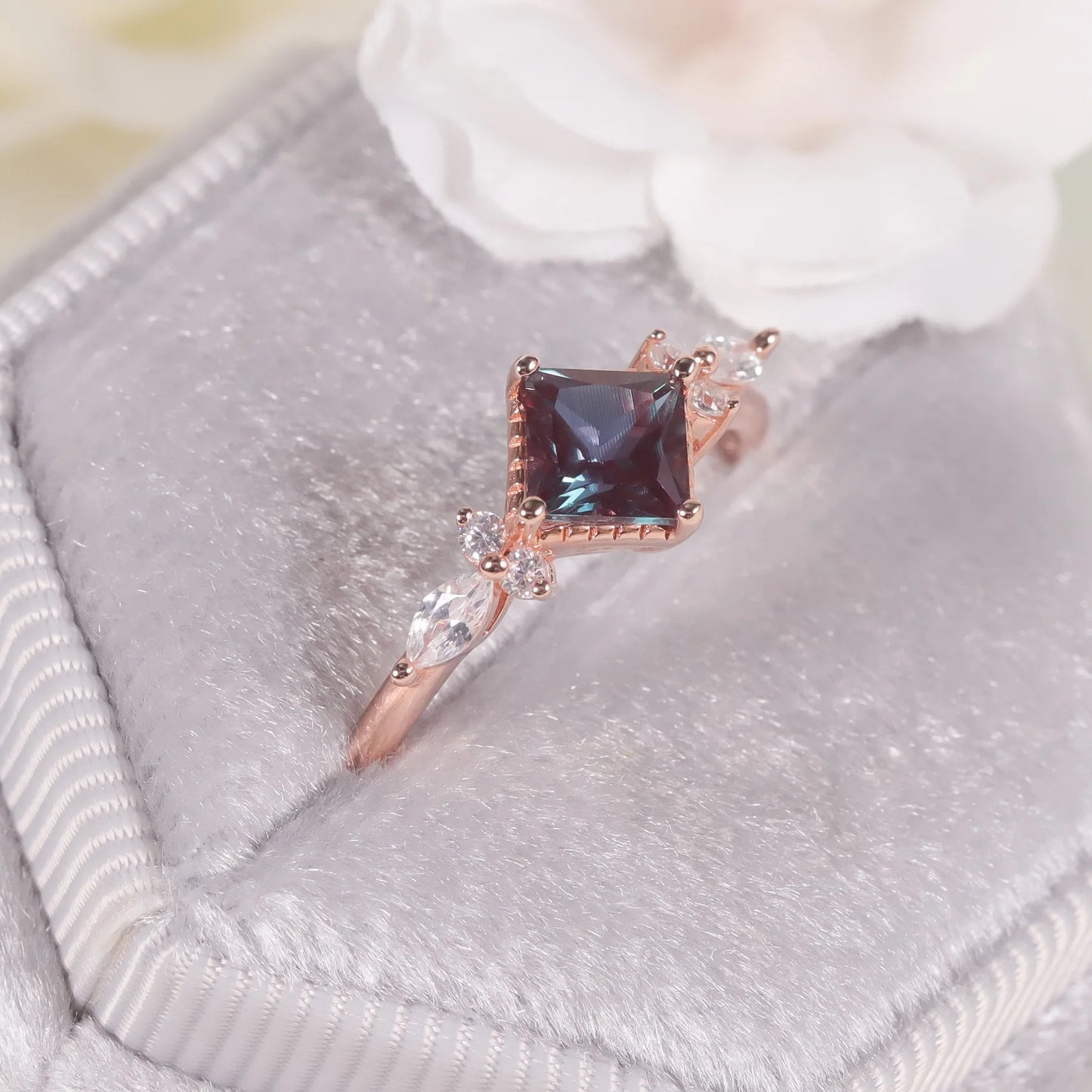 18K Gold Alexandrite Ring