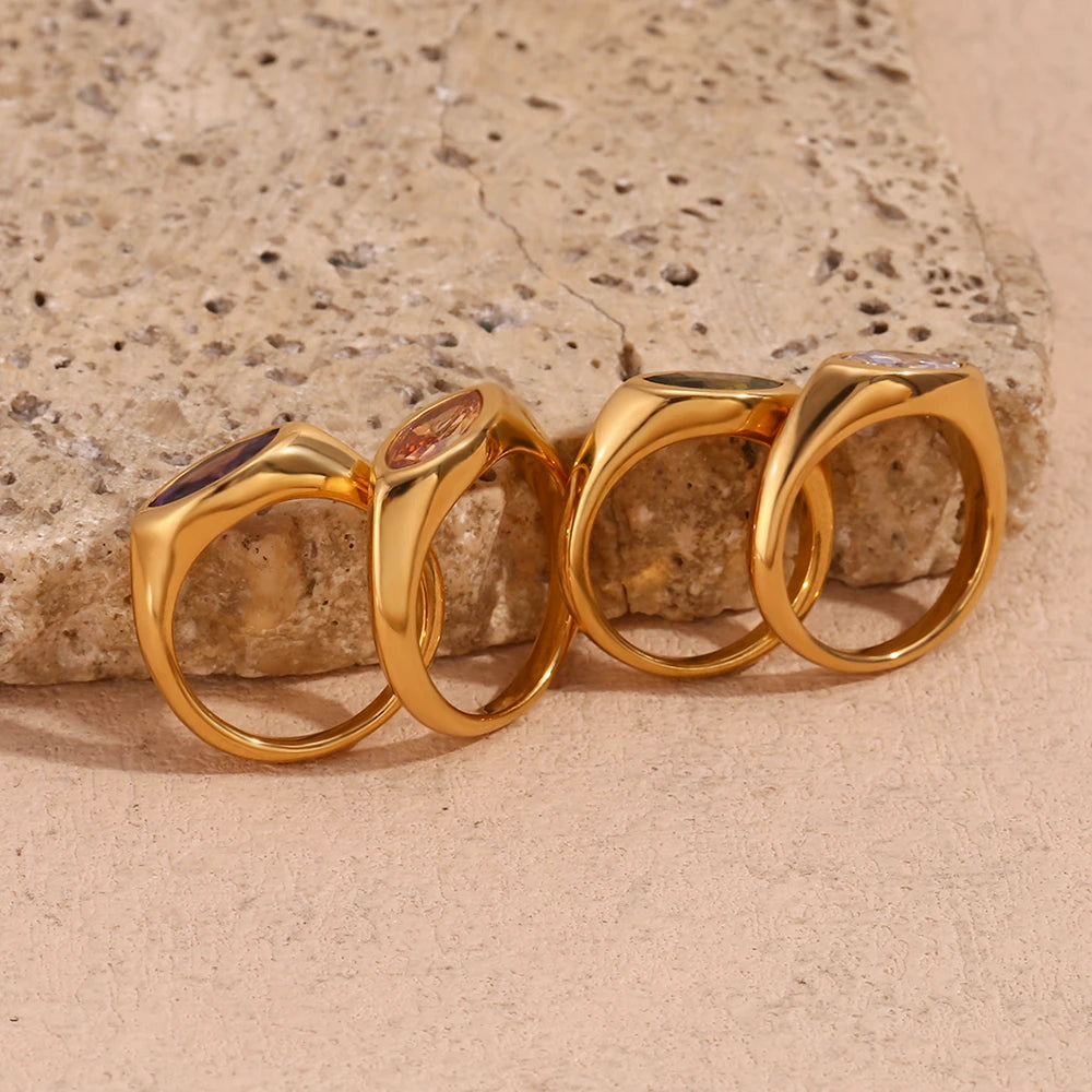 E.B.belle Horse Eye Zircon Seal Ring