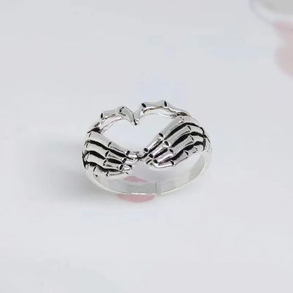 New Retro Skull Heart-Shaped Ring