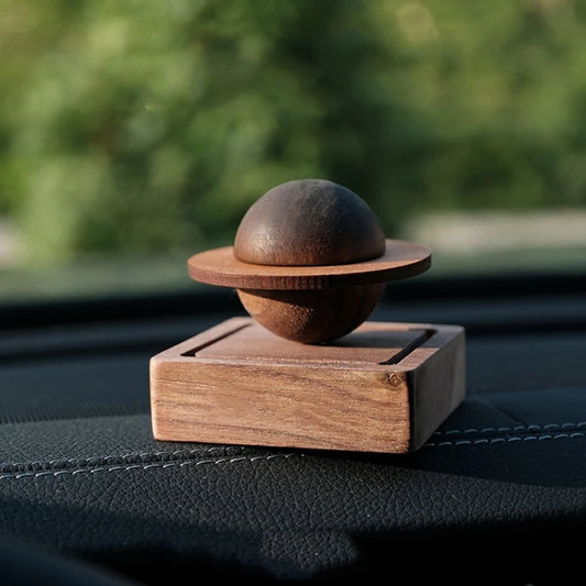 Jupiter-Shaped Wood Scent Diffuser