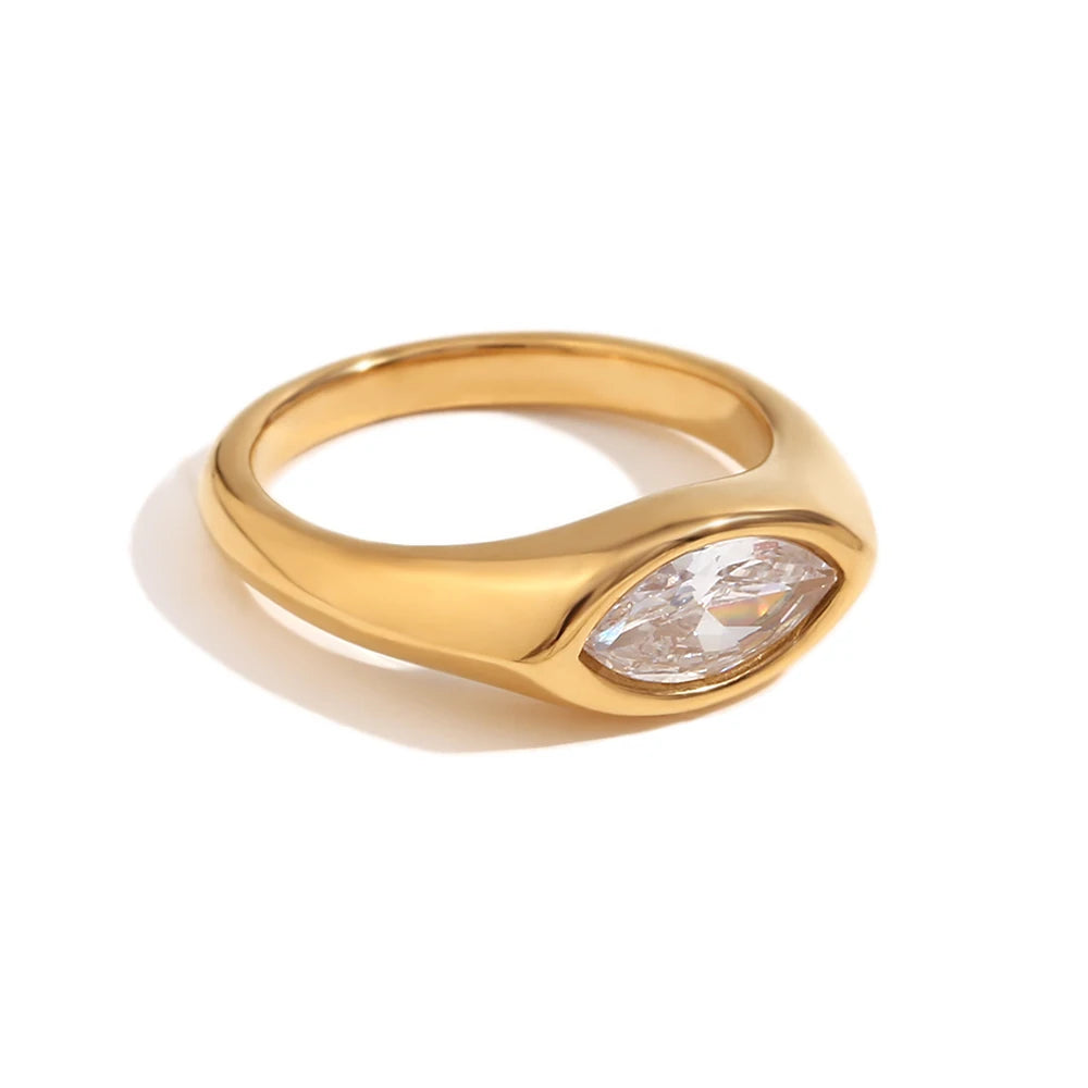 E.B.belle Horse Eye Zircon Seal Ring