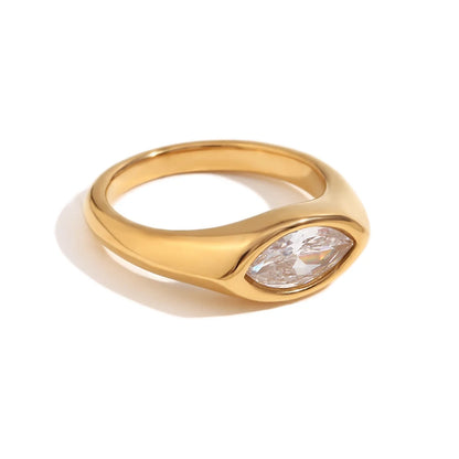 E.B.belle Horse Eye Zircon Seal Ring