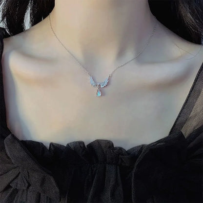 Light Luxury Angel Wings Pendant Necklace
