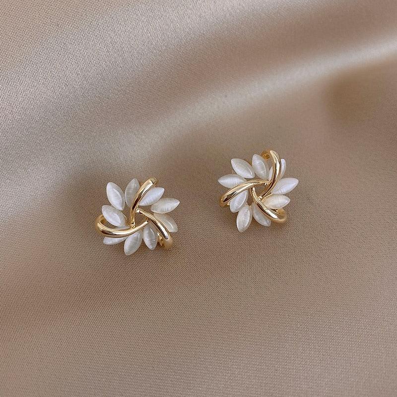 Flower Shape Opals Earring - BestShop
