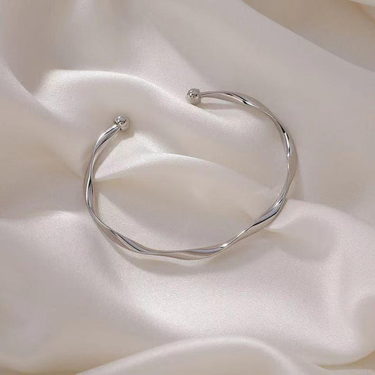 Twisted Metal Cuff - BestShop
