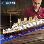 Load image into Gallery viewer, Titanic Creative Luxury Iceberg Cruise Ship Boat Wreck Set - BestShop